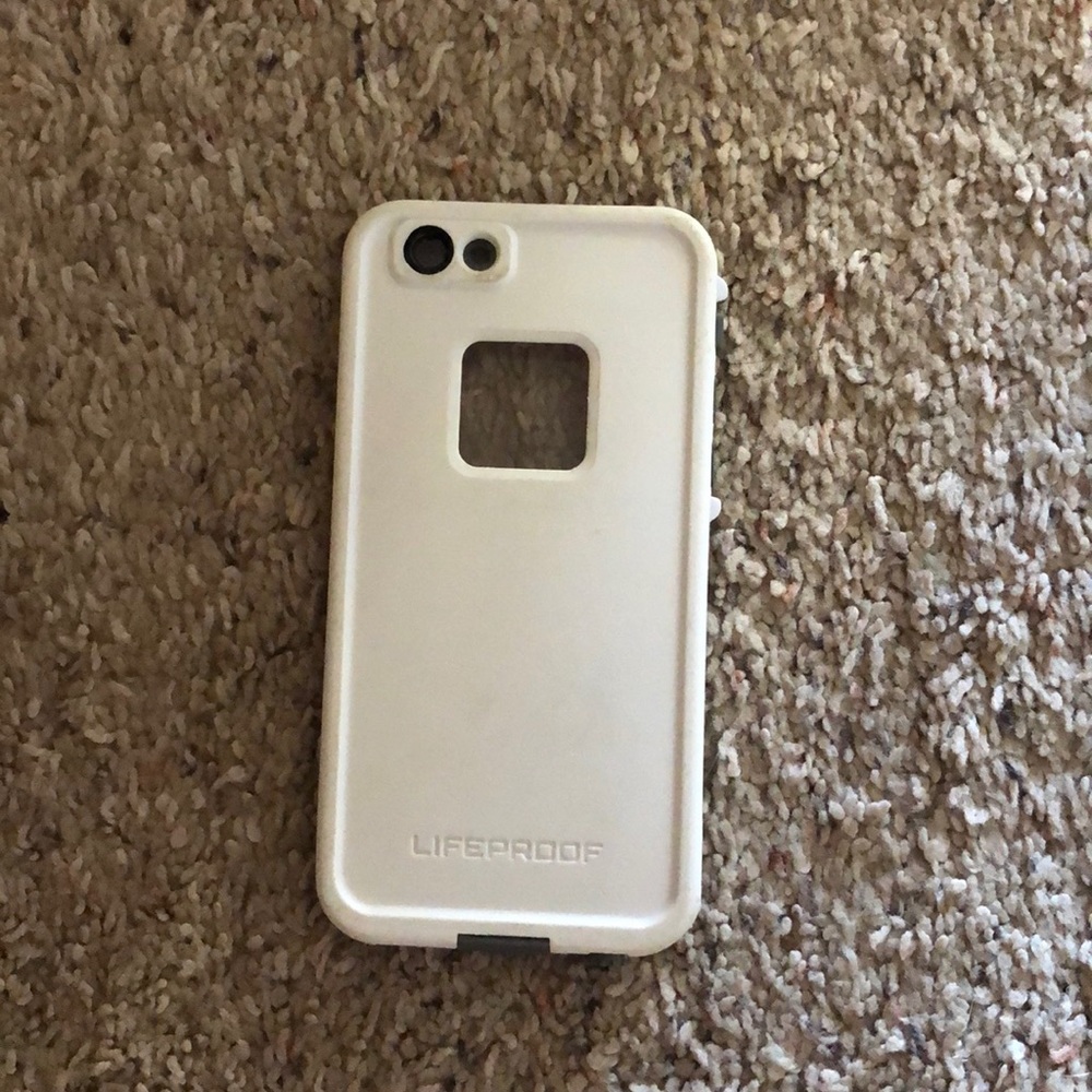 White LifeProof Case Iphone 6